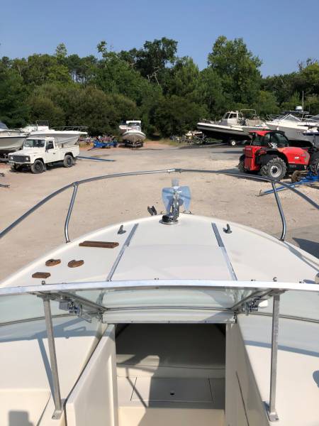 CHRIS CRAFT LANCER 23