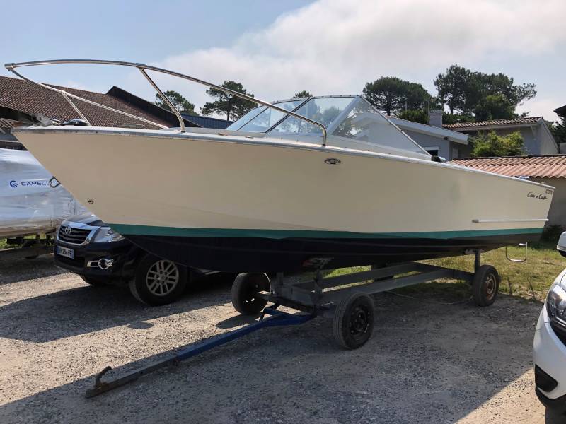 CHRIS CRAFT LANCER 23