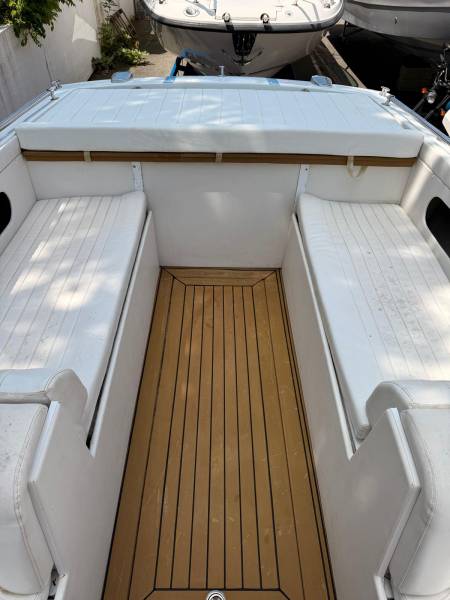 CHRIS CRAFT LANCER 19