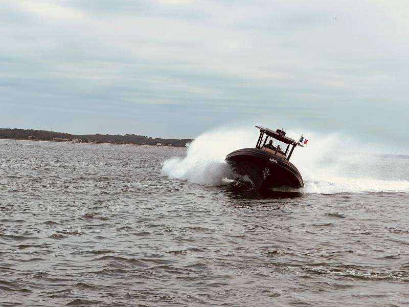 Sea Water GHOST 320 - FULL OPTIONS