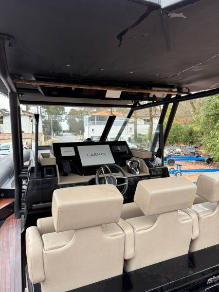 Sea Water GHOST 320 - FULL OPTIONS