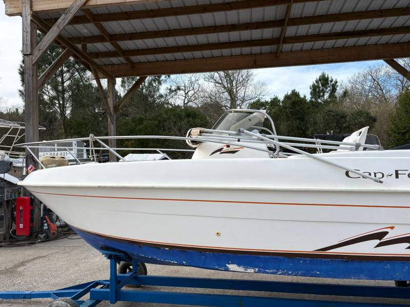 B2 Marine Cap Ferret 552 SWA