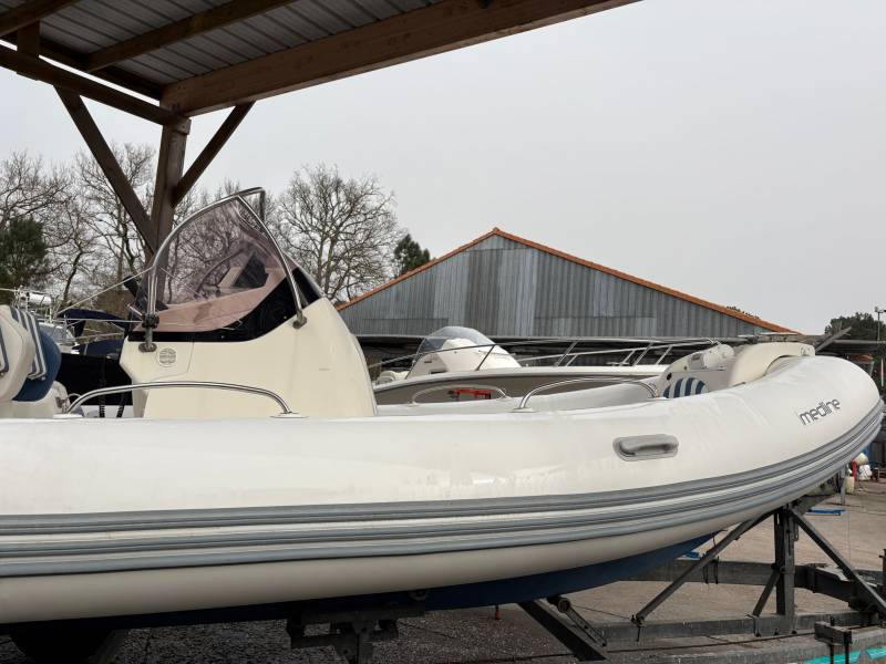 Medline III - 2x150 CV Honda - Prêt à naviguer