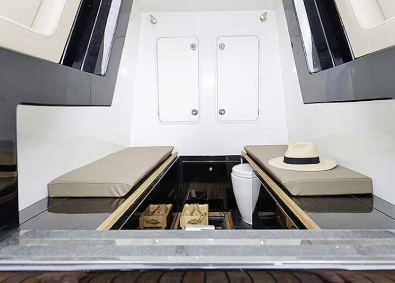 Sea Water GHOST 320 - FULL OPTIONS