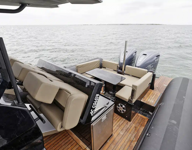 Sea Water GHOST 320 - FULL OPTIONS