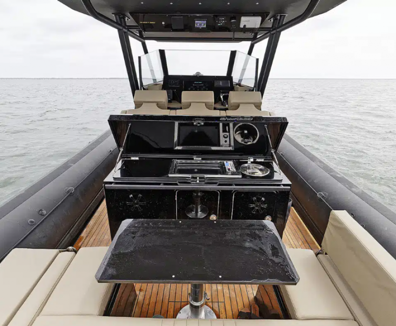Sea Water GHOST 320 - FULL OPTIONS